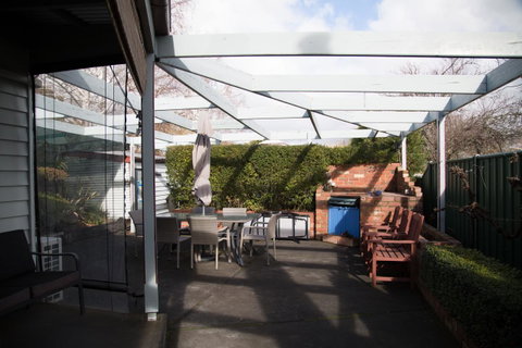 Airleigh-Rose Cottage - Tourism Hervey Bay 11