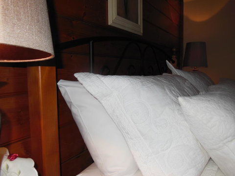 Airleigh-Rose Cottage - Tourism Hervey Bay 32