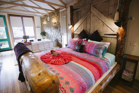 Ditto Daddy's - Hervey Bay Accommodation 6