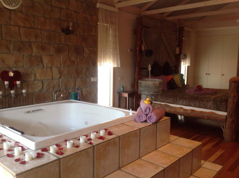 Ditto Daddy's - Hervey Bay Accommodation 9