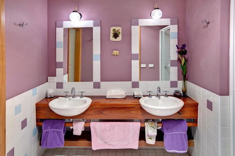 Ditto Daddy's - Hervey Bay Accommodation 8