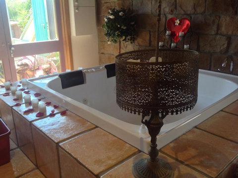 Ditto Daddy's - Hervey Bay Accommodation 12