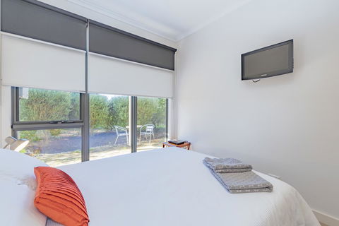 Stylish 3 Bedroom Townhouse - Free Parking - Hervey Bay Accommodation 20