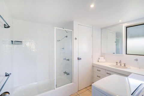 Sunseeker Holiday Apartments - Tourism Hervey Bay 27