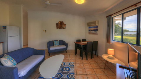 Dolphin Waters - Hervey Bay Accommodation 3