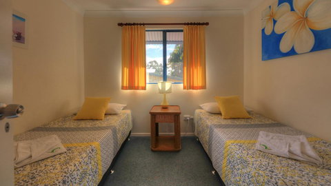 Dolphin Waters - Hervey Bay Accommodation 9