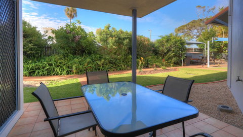Dolphin Waters - Hervey Bay Accommodation 11