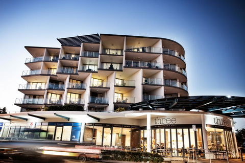 Ocean Views Resort Caloundra - Hervey Bay Accommodation 1