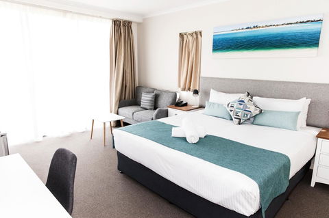 Ocean Views Resort Caloundra - Hervey Bay Accommodation 25