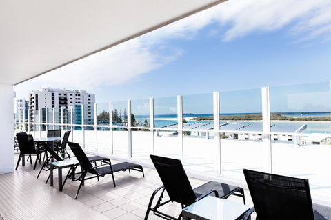 Ocean Views Resort Caloundra - Hervey Bay Accommodation 9