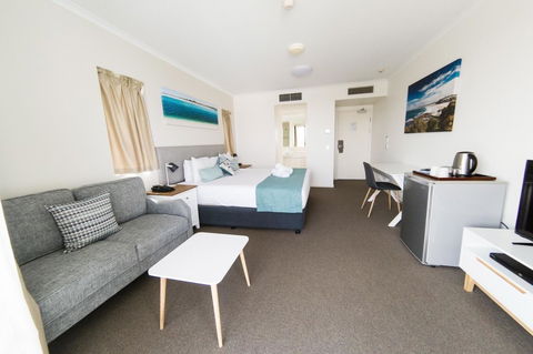 Ocean Views Resort Caloundra - Hervey Bay Accommodation 29