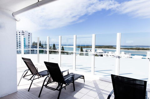 Ocean Views Resort Caloundra - Hervey Bay Accommodation 6