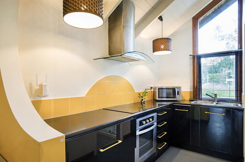 Airlie Beach Eco Cabins - Adults Only - Hervey Bay Accommodation 19