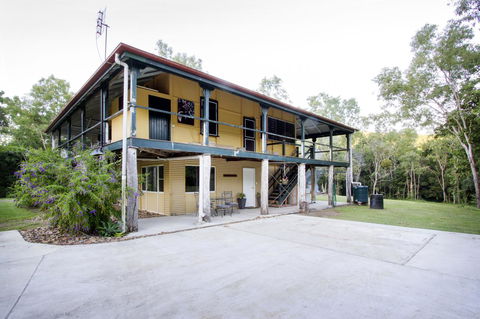 Airlie Beach Eco Cabins - Adults Only - Hervey Bay Accommodation 44