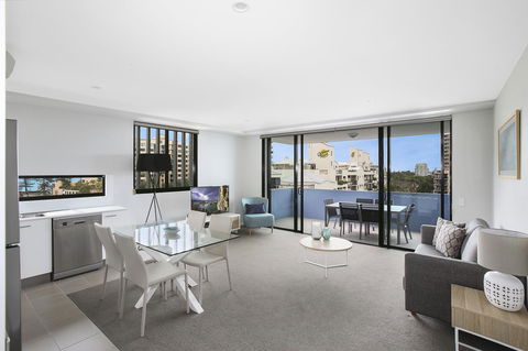 Direct Collective - Sea Breeze Mooloolaba - Hervey Bay Accommodation 6