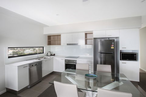 Direct Collective - Sea Breeze Mooloolaba - Hervey Bay Accommodation 9