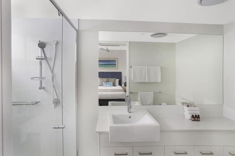 Direct Collective - Sea Breeze Mooloolaba - Hervey Bay Accommodation 5