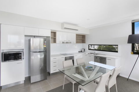 Direct Collective - Sea Breeze Mooloolaba - Hervey Bay Accommodation 28