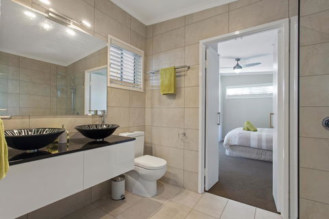 Pandanus Spa Cottage - Hervey Bay Accommodation 4