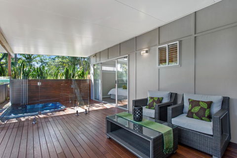 Pandanus Spa Cottage - Hervey Bay Accommodation 2