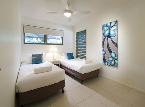 The Retreat Beach Houses - Tourism Hervey Bay 12