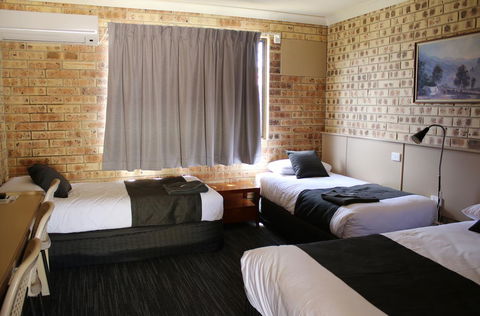 Clermont Country Motor Inn - Hervey Bay Accommodation 7