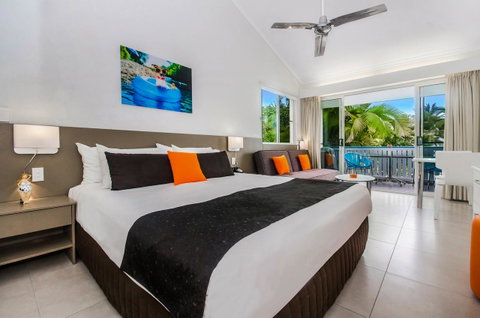 By The Sea Port Douglas - Hervey Bay Accommodation 2