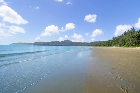 By The Sea Port Douglas - Hervey Bay Accommodation 27