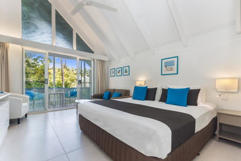 By The Sea Port Douglas - Hervey Bay Accommodation 9
