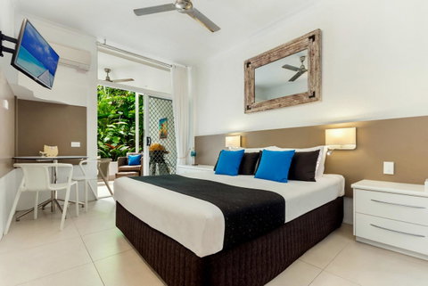 By The Sea Port Douglas - Hervey Bay Accommodation 11