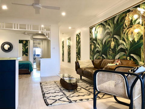 NOMAD - Luxe Apartment - Hervey Bay Accommodation 24