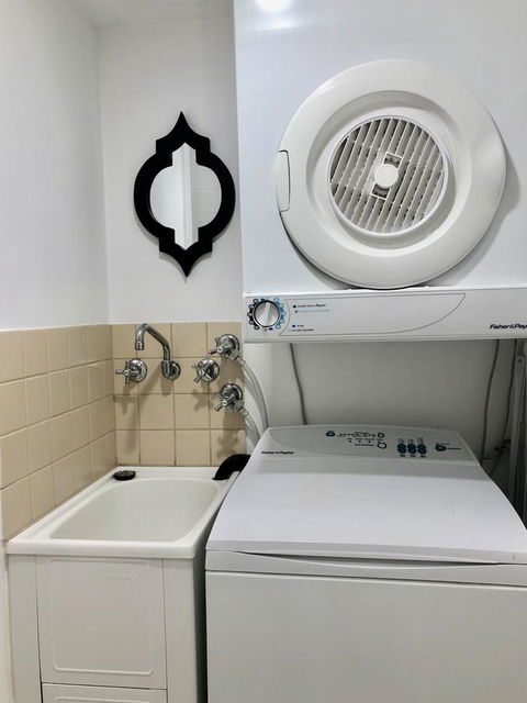 NOMAD - Luxe Apartment - Hervey Bay Accommodation 40