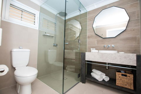 Mercure Clear Mountain Lodge - Hervey Bay Accommodation 9