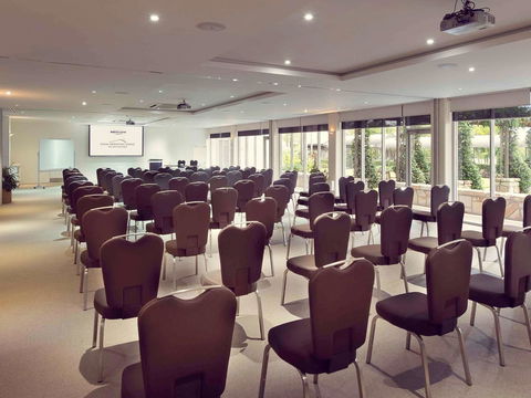 Mercure Clear Mountain Lodge - Hervey Bay Accommodation 28