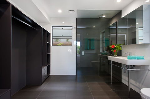 Jolly Roger's Beach House - Tourism Hervey Bay 7