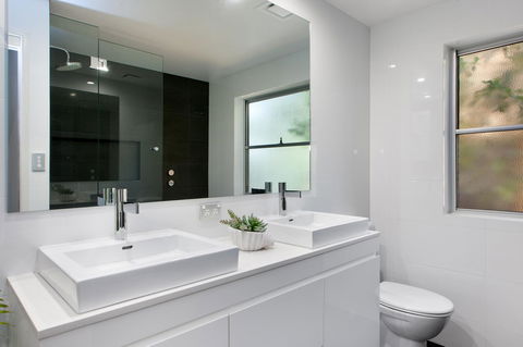 Jolly Roger's Beach House - Tourism Hervey Bay 12