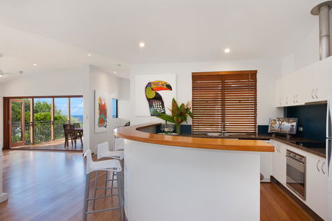 Jolly Roger's Beach House - Tourism Hervey Bay 5