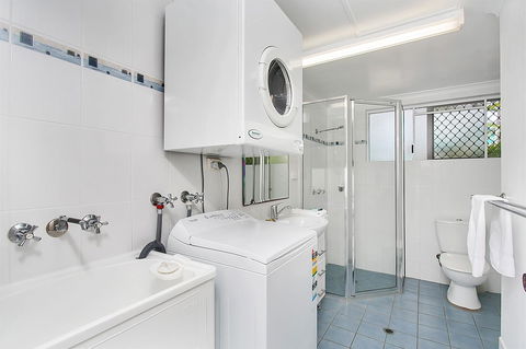 Agincourt Beachfront Apartments - Tourism Hervey Bay 25