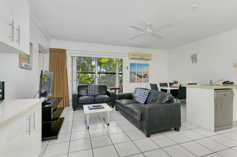 Agincourt Beachfront Apartments - Tourism Hervey Bay 15