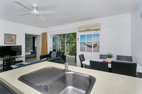 Agincourt Beachfront Apartments - Tourism Hervey Bay 14