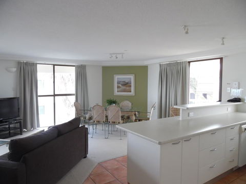 Coolum Caprice - Hervey Bay Accommodation 14