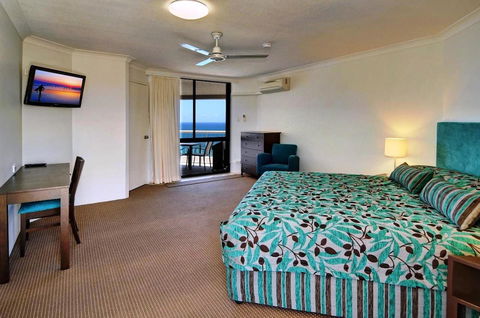 Coolum Caprice - Hervey Bay Accommodation 33