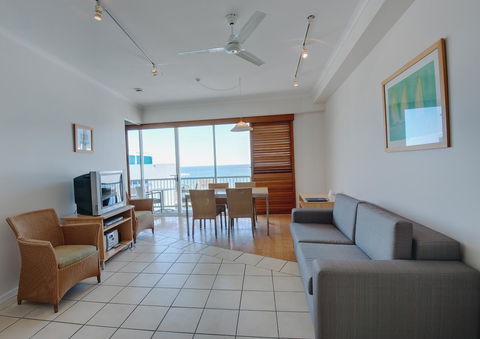 Rolling Surf Resort - Hervey Bay Accommodation 41