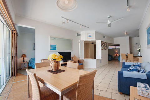Rolling Surf Resort - Hervey Bay Accommodation 20
