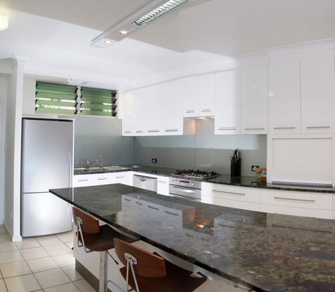 Poinciana 112 - Hervey Bay Accommodation 13