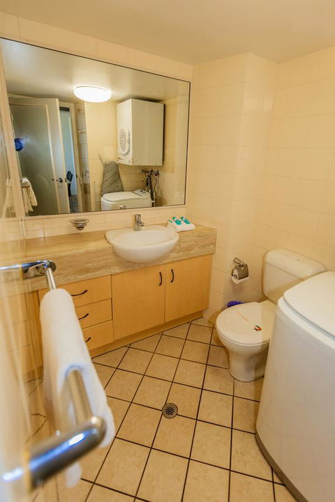 Grand Palais Boolarong Beachside Apartments - Hervey Bay Accommodation 34