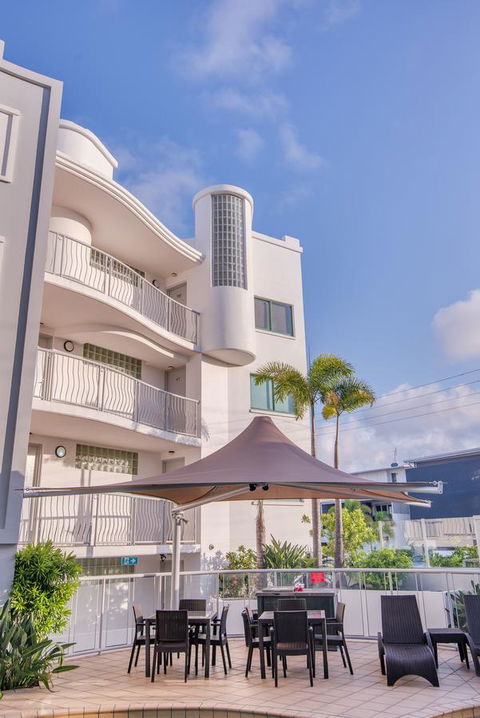 Grand Palais Boolarong Beachside Apartments - Hervey Bay Accommodation 1