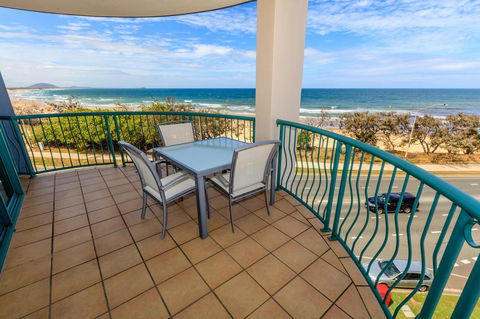 Grand Palais Boolarong Beachside Apartments - Hervey Bay Accommodation 0