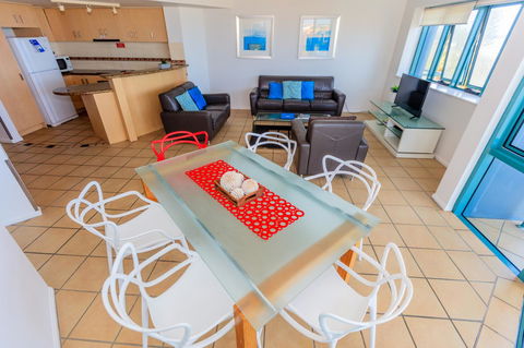 Grand Palais Boolarong Beachside Apartments - Hervey Bay Accommodation 22