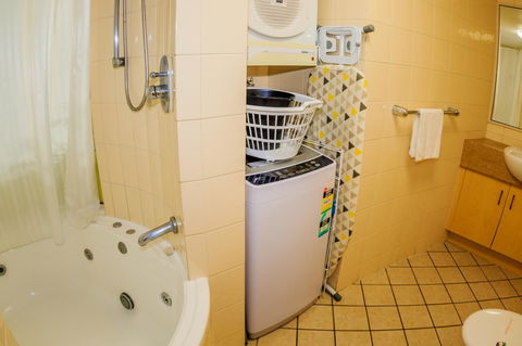 Grand Palais Boolarong Beachside Apartments - Hervey Bay Accommodation 37